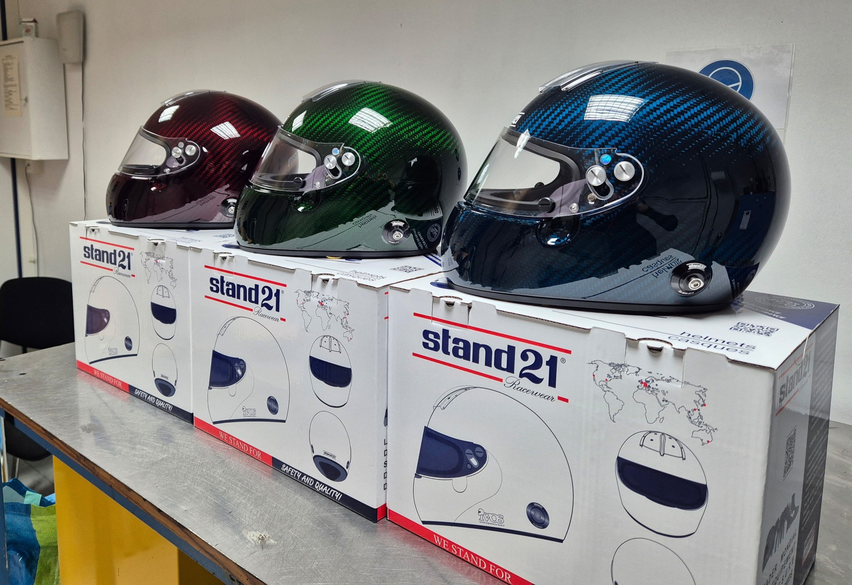 All the models shown on the Stand 21 website or in the Stand 21 catalog and not explicitely described as stock versions are illustrated strictly as examples of the company's expertise and capability and the pictures shown do not imply any violations of any trademarks. Such use of registered trademarks was carried out solely for authorized teams or drivers use and are not for sale to the public.