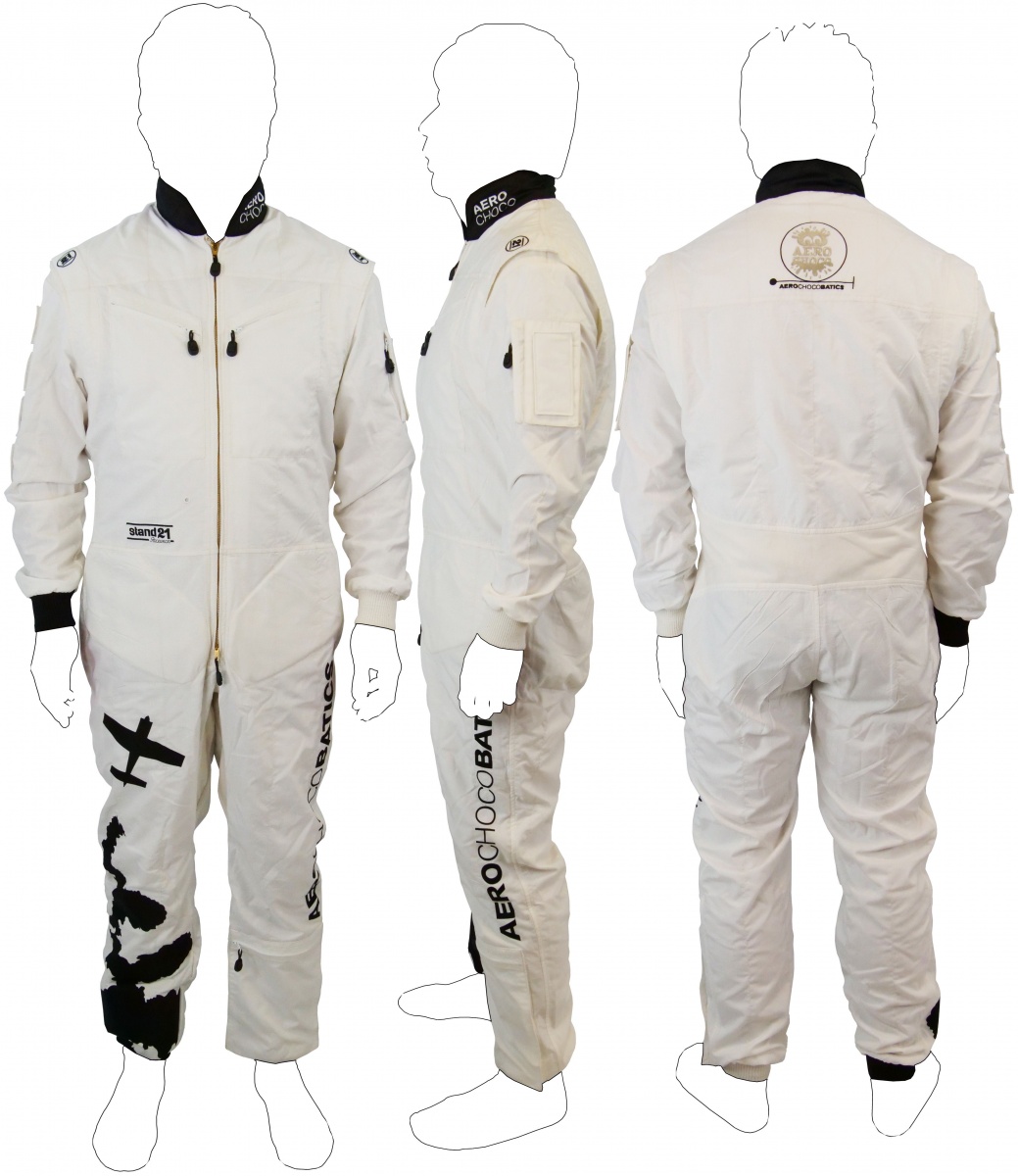 All the models shown on the Stand 21 website or in the Stand 21 catalog and not explicitely described as stock versions are illustrated strictly as examples of the company's expertise and capability and the pictures shown do not imply any violations of any trademarks. Such use of registered trademarks was carried out solely for authorized teams or drivers use and are not for sale to the public.